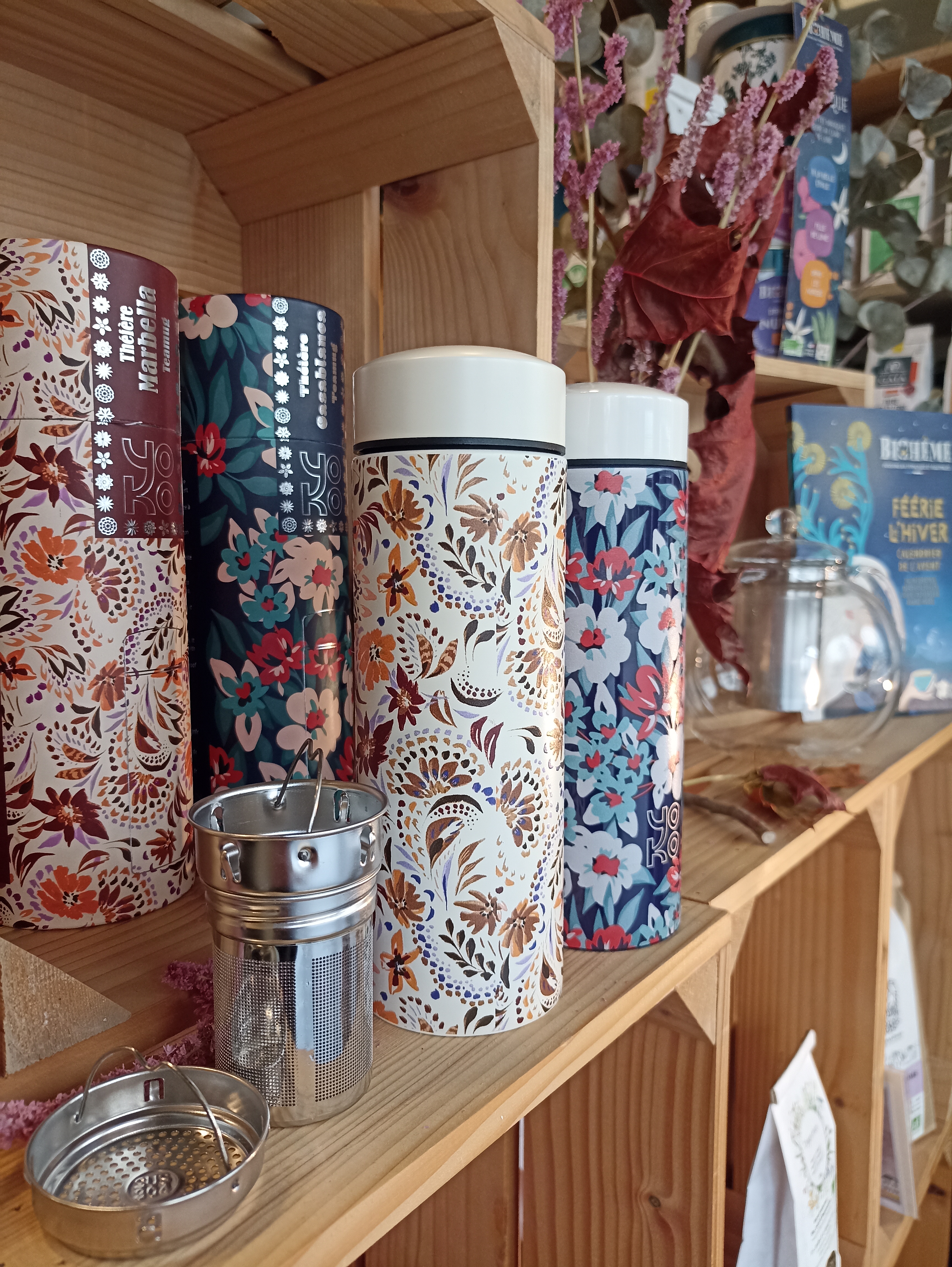 Théière isotherme fleurie Strasbourg Ar'Tisane